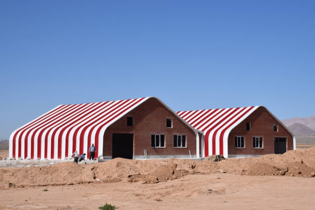 Wood and metal CNC workshop under construction