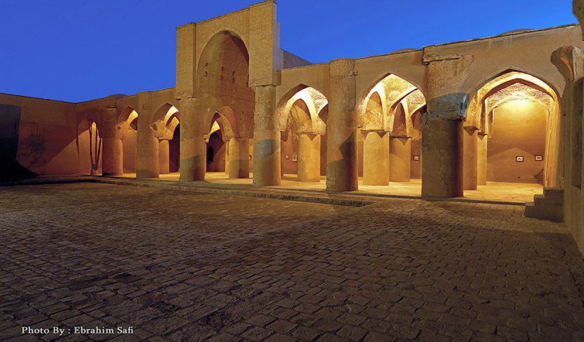 Mosque Tarikhaneh