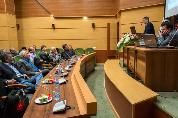 Prof. Schwartz fluorine speech at the University of Damghan Damghan in Persian and the ancient monuments