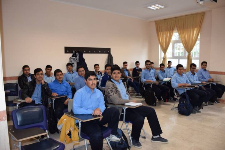 Dr. Nasser Mansouri's smart school class