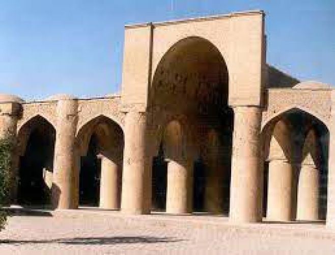 Damghan, from the earliest mosques built. Iranians When choosing land to build valuable architectural buildings were erected on the hill and lands hard chalk, chalk bed was built on our Tarikhane